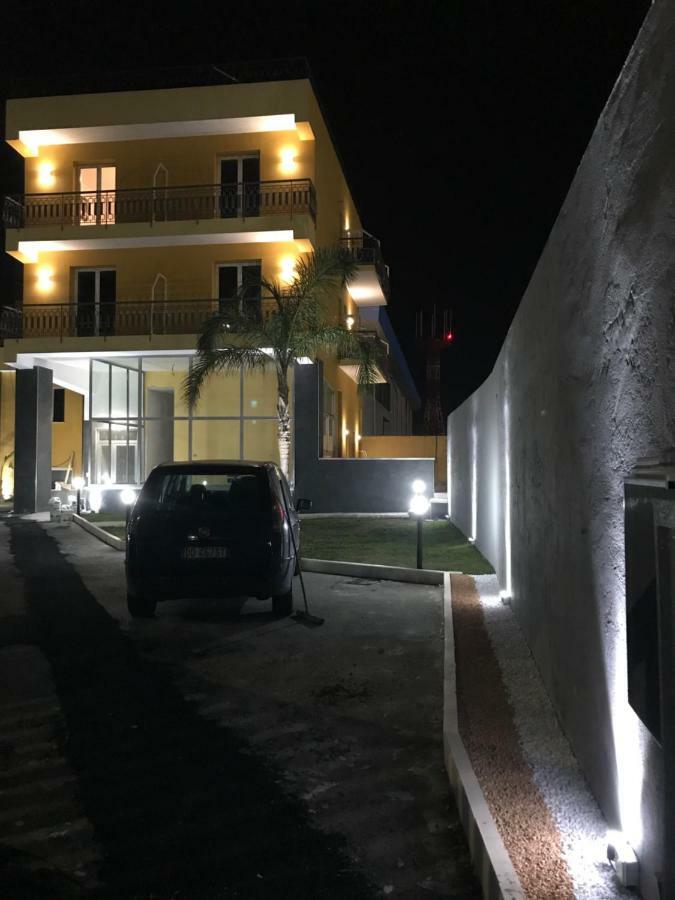 Borgo Palombaio 2 Bed & Breakfast คาตาเนีย ภายนอก รูปภาพ