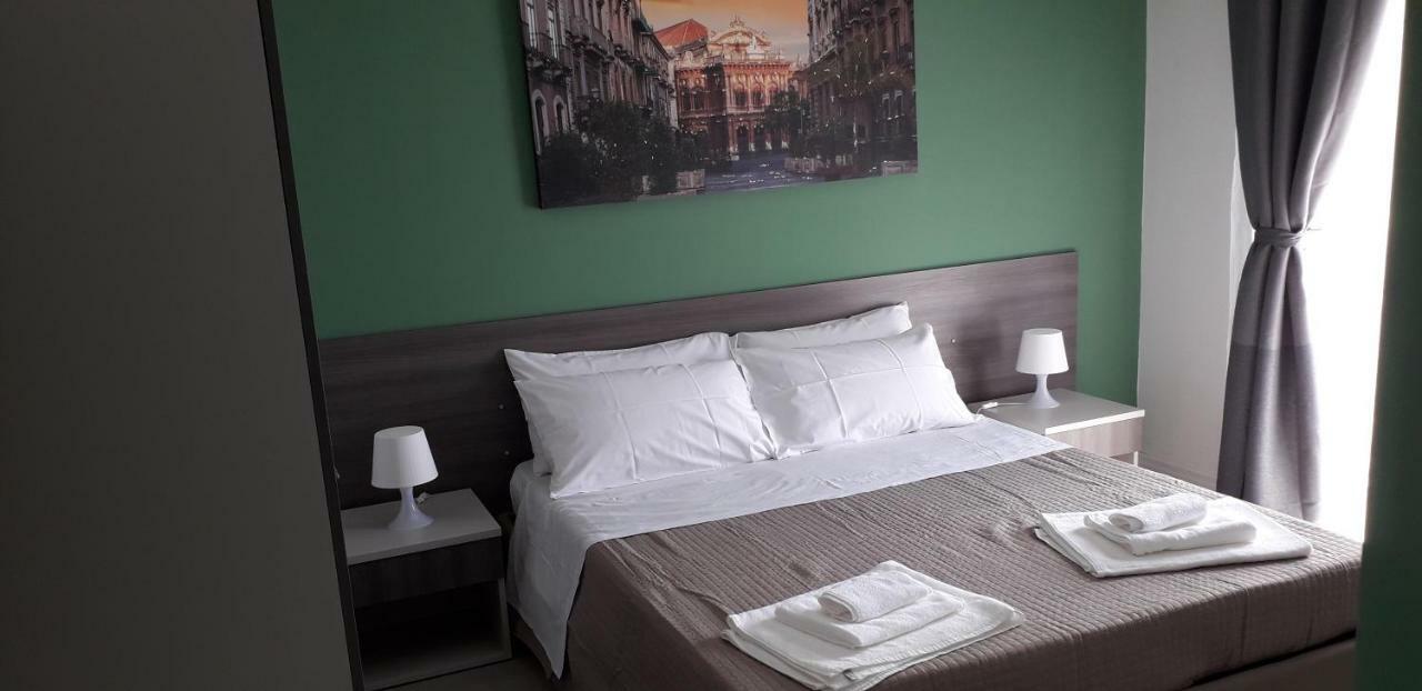 Borgo Palombaio 2 Bed & Breakfast คาตาเนีย ภายนอก รูปภาพ