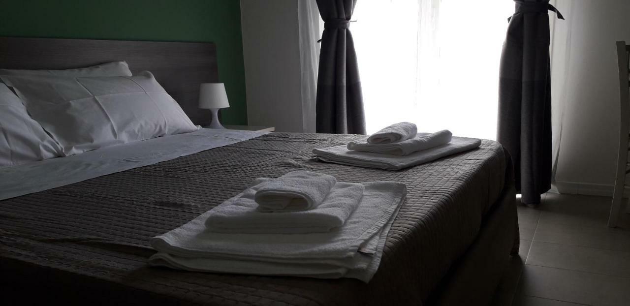 Borgo Palombaio 2 Bed & Breakfast คาตาเนีย ภายนอก รูปภาพ