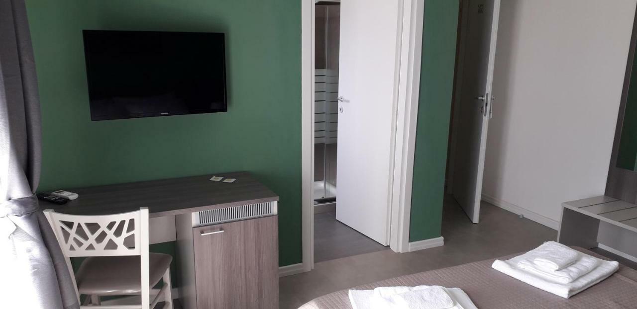 Borgo Palombaio 2 Bed & Breakfast คาตาเนีย ภายนอก รูปภาพ